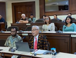 Pius Rengka Raih Gelar Doktor: Membaca Ulang Kepemimpinan Politik di NTT Lewat Lensa Akademik