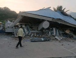 Foto-foto Kerusakan Akibat Gempa Flores, Warga Berhamburan Keluar Rumah