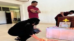 PDI Perjuangan Sikka Melayat ke Ritapiret, Frater Leo Jadi Bagian Duka Gempa Flores